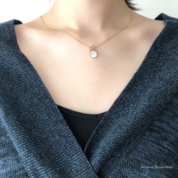 3/$35 Round Shell Gold Necklace - Picture 4 of 7